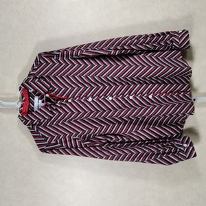 12121 Foxcroft red & black Chevron wrinkle free blouse 10 NEW